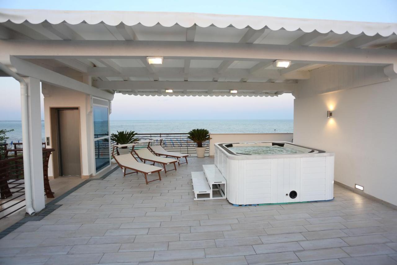 Bed and Breakfast Vista Beb Mare Manfredonia Esterno foto