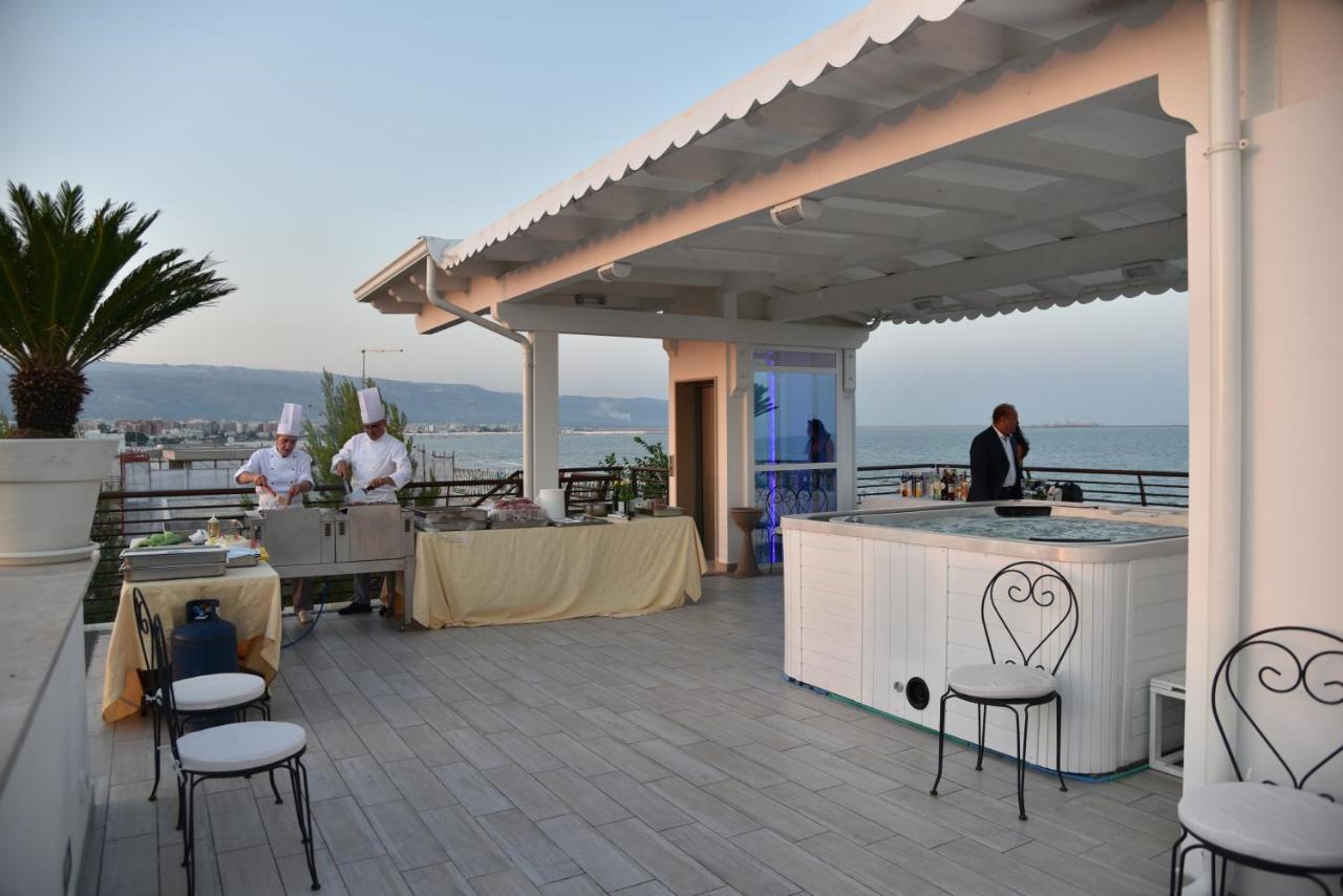 Bed and Breakfast Vista Beb Mare Manfredonia Esterno foto