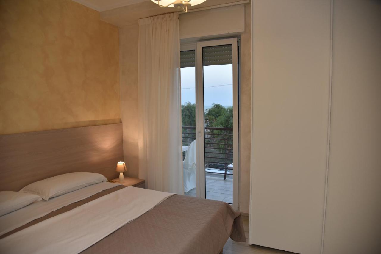 Bed and Breakfast Vista Beb Mare Manfredonia Esterno foto